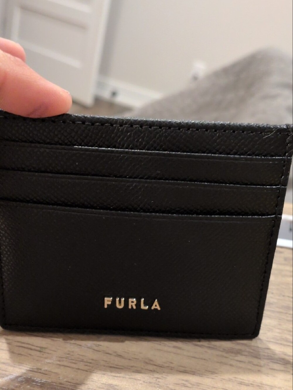 Furla Vintage Black Leather Card Case with Gold Logo - Picture 4 of 5